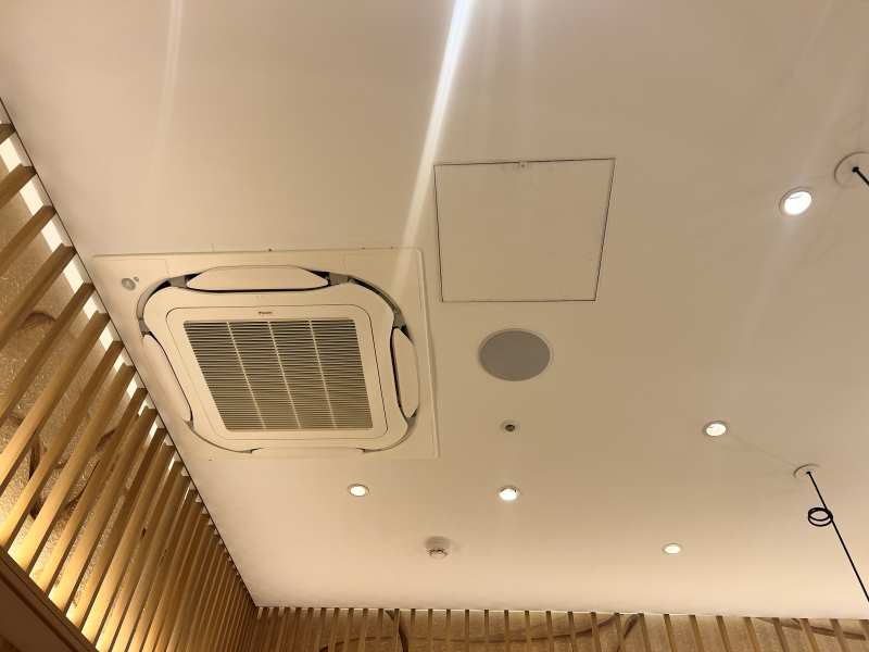商業施設のファンコイル新設工事